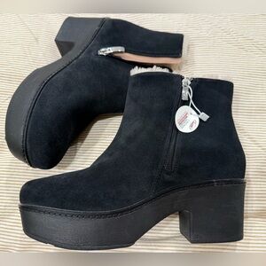 NEW 🏷️ ⭐️ FitFlop Black Suede Lined Waterproof Platform Boots